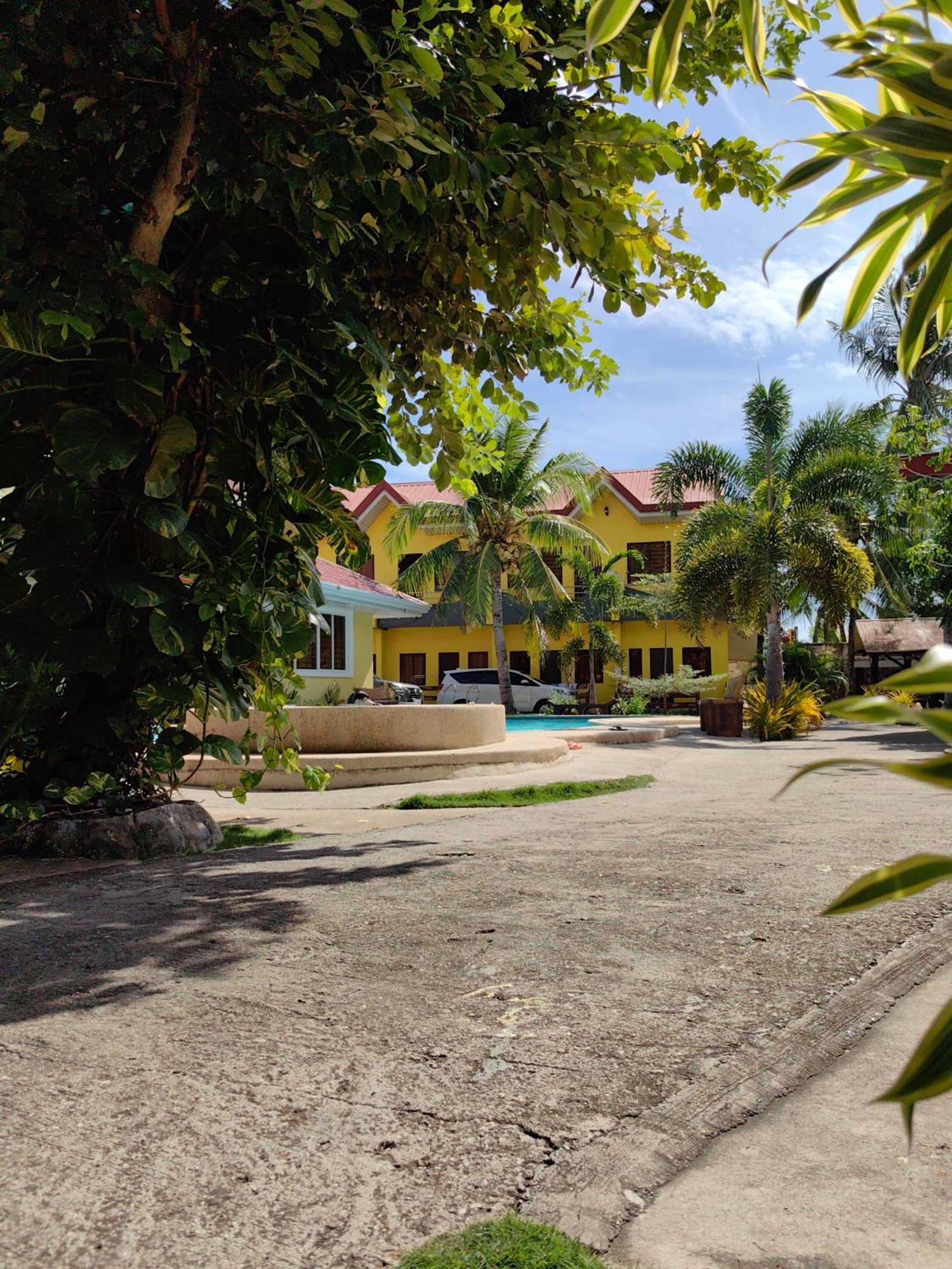 Lagnason'S Place Oslob Esterno foto